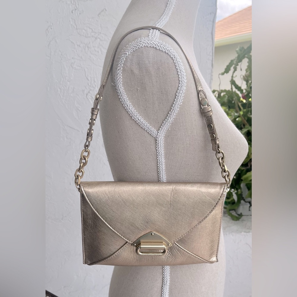 🩷JIMMY CHOO🩷 Gorgeous Authentic Rare Envelop Clutch/Small Bag in Champagne - Picture 2 of 16